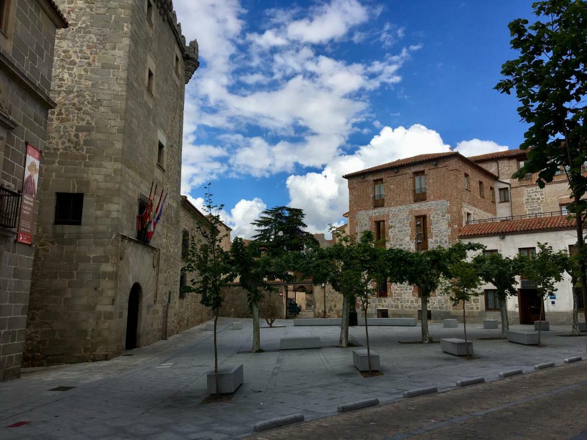 דירות Ávila Vut Plaza Del Rastro מראה חיצוני תמונה